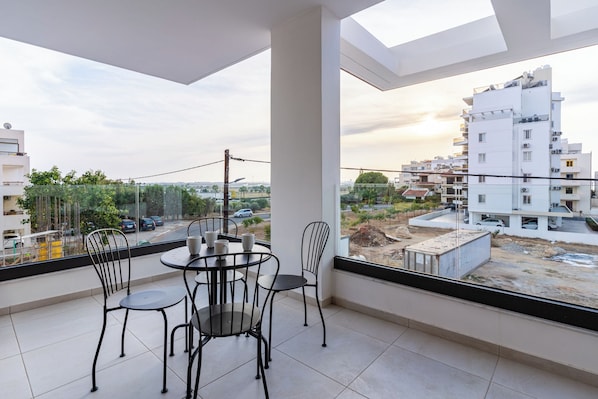 Apartment, 2 Bedrooms, Kitchen, City View | Balcony