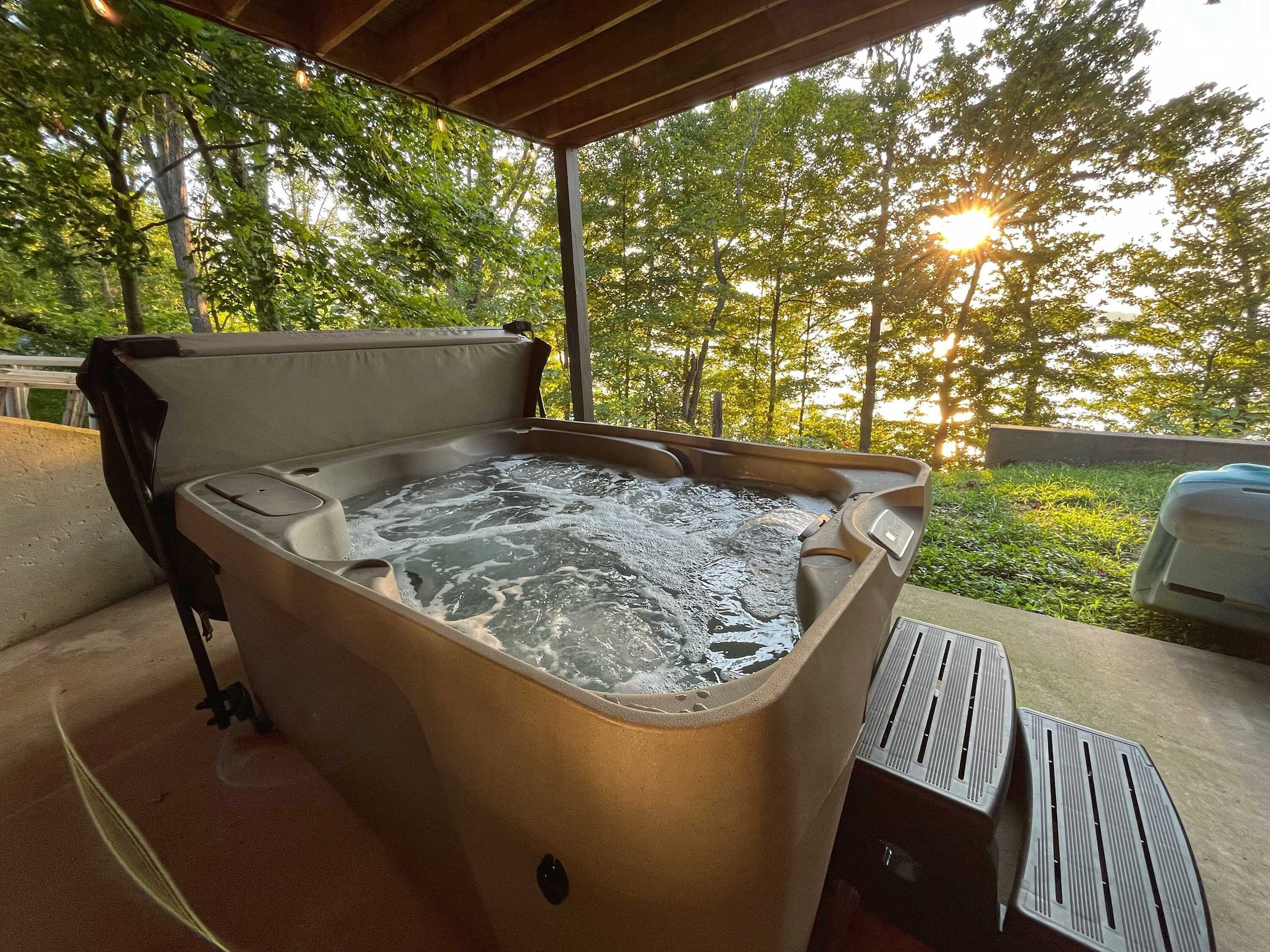 Outdoor spa tub