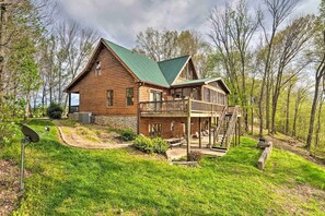 Exterior - Blessing by the Lake | Lakeside Cabin|Hot Tub Wifi (Scottsville)