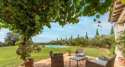 Bed and Breakfast 'Manon' with Shared Terrace, Shared Garden and Wi-Fi