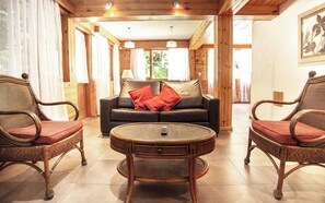 Superior appartement, 3 slaapkamers, op benedenverdieping | Een kluis op de kamer, verduisterende gordijnen, gratis wifi, beddengoed