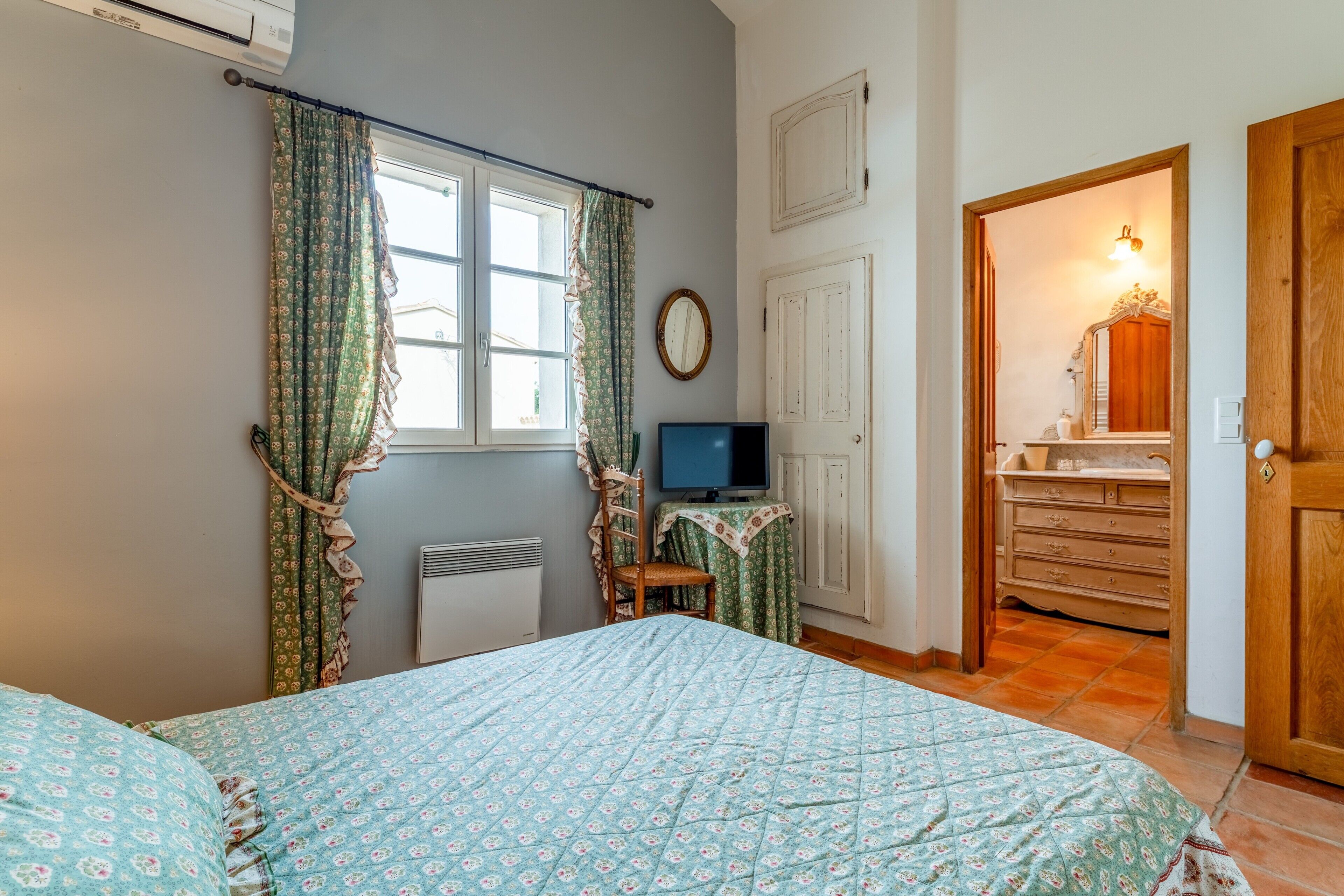 1 غرفة نوم وواي فاي وملاءات أسرّة