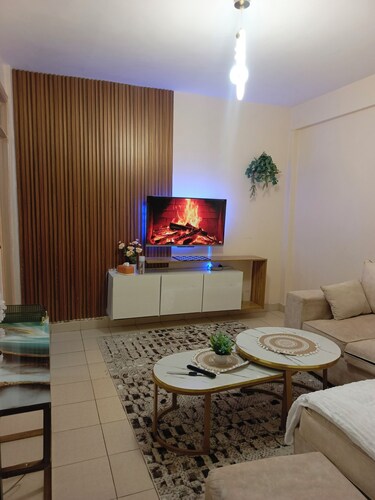 Cozy and secure 1-bedroom apartment in Juja with WiFi and good views