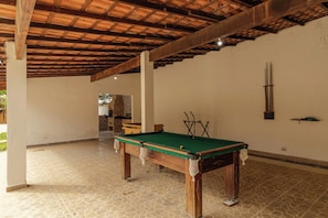 4 bedrooms - Ch Cara com Churrasqueira sal o de Jogos e Wi-fi (Suzano)