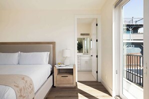 3 chambres, fer et planche à repasser, Wi-Fi, draps fournis
