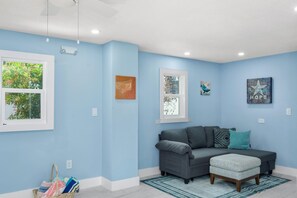 Living area - Lazy Daze (Fort Myers Beach)