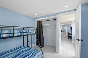 4 bedrooms - Lazy Daze (Fort Myers Beach)