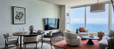 Televisor, estèreo i oficines