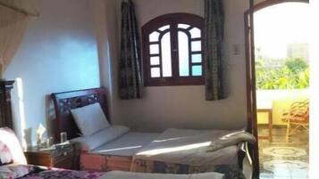 8 bedrooms, WiFi, bed sheets