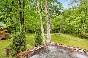 Bañera de hidromasaje al aire libre