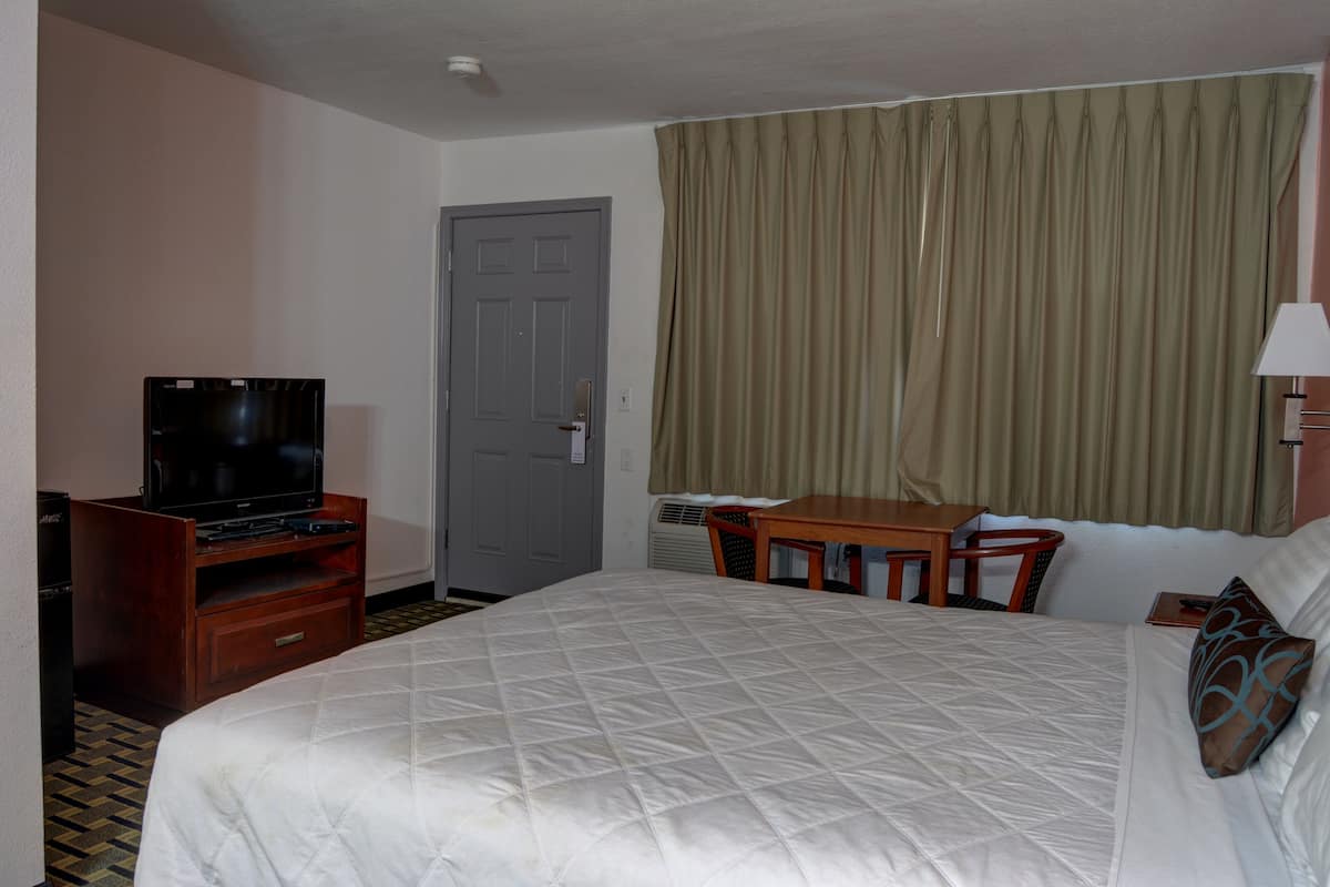 Quarto solteiro superior, 1 cama Queen | Wi-Fi de cortesia