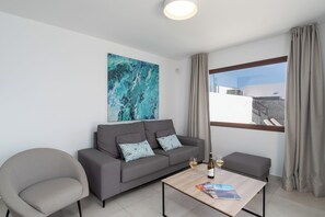 Een 50-inch flatscreentelevisie met digitale zenders