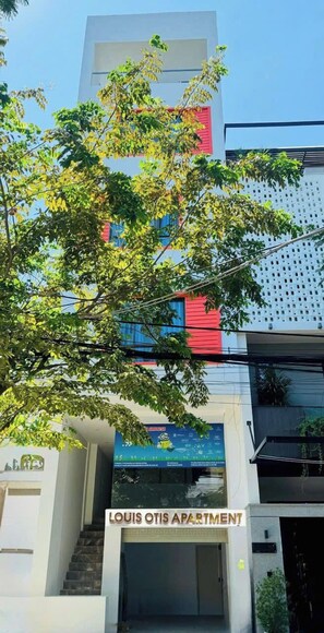 واجهة المنشأة