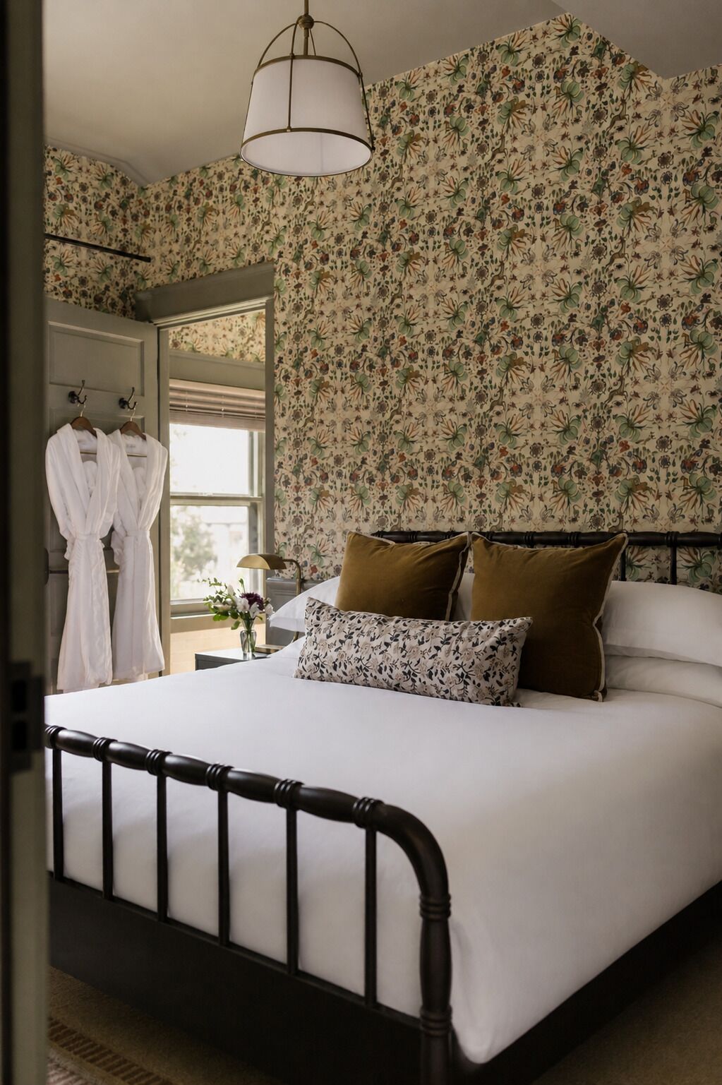 Habitación de lujo doble | Ropa de cama de alta calidad, edredones de plumas, decoración individual