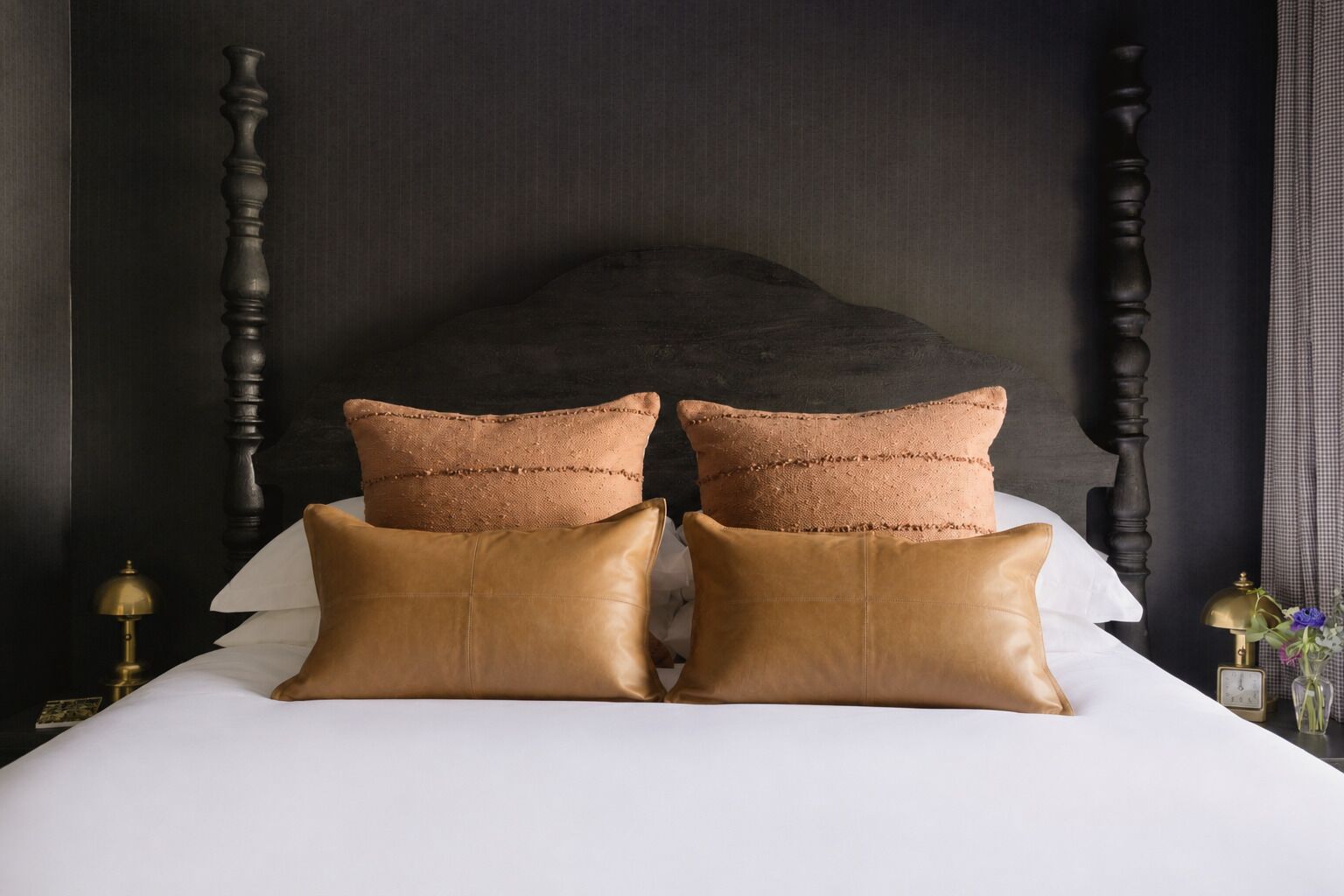 Habitación de lujo doble | Ropa de cama de alta calidad, edredones de plumas, decoración individual