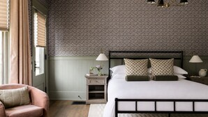 Phòng đôi Cao cấp | Bộ trải giường bằng vải Frette của Ý, bộ đồ giường cao cấp
