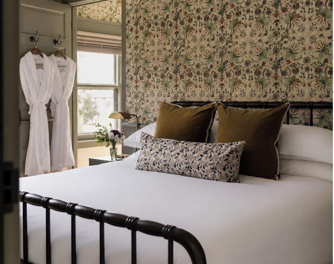 Habitación doble de lujo | Sábanas italianas Frette, ropa de cama de alta calidad y edredón 