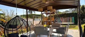 Spacious 5-bedroom house in charming Brasília with WiFi, AC