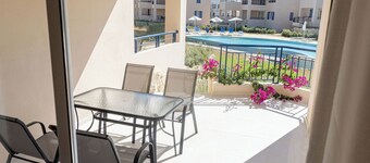 Phaedrus Living: Seaside Thalassa Cretan 102