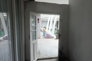 Standard Studio Suite, Patio, Courtyard View | Terrace/patio
