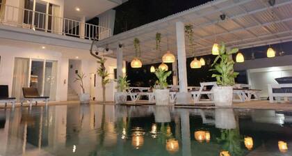 Pom Pom's Bali Apartments