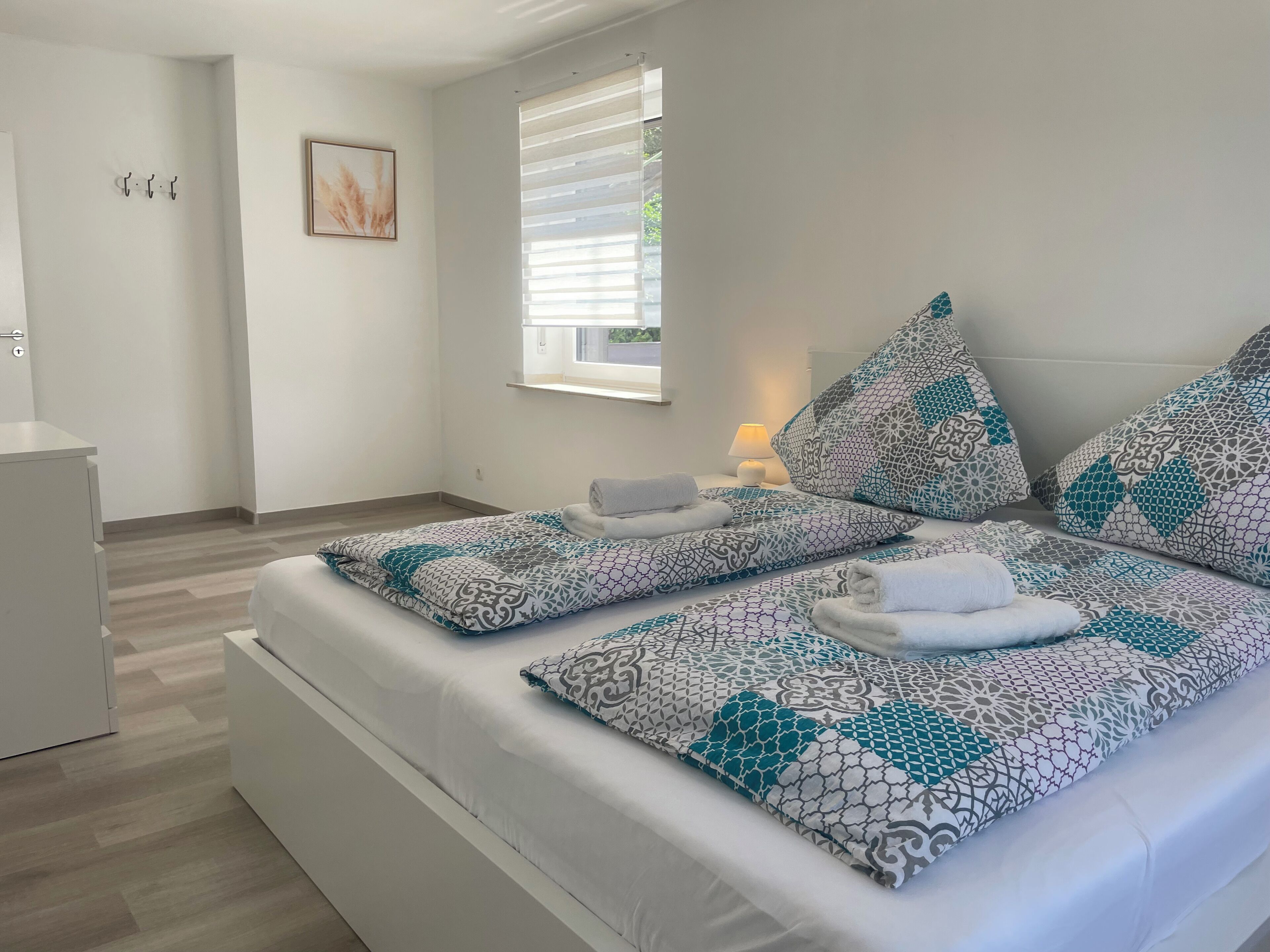 6 多间卧室、WiFi、床单