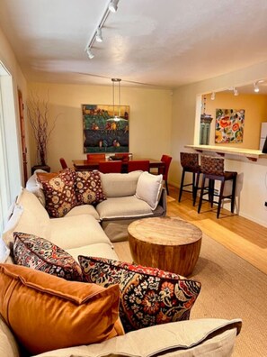 Télévision, cheminée