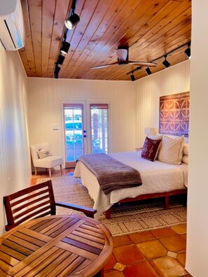 4 chambres, fer et planche à repasser, lit parapluie, Wi-Fi