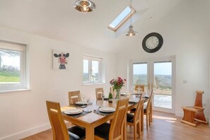 Dining - Countryside retreat, Bancyffordd (llandysul)