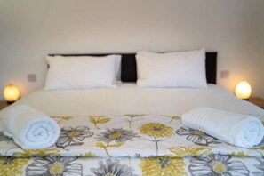 4 bedrooms, iron/ironing board, travel cot, free WiFi