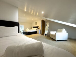 3 habitaciones, tabla de planchar con plancha, cuna de viaje y wifi 