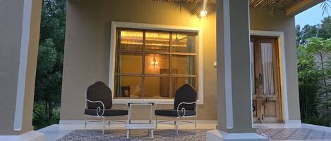 Luxury Suite, Garden View | Terrace/patio