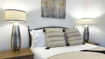 1 bedroom, iron/ironing board, travel cot, WiFi