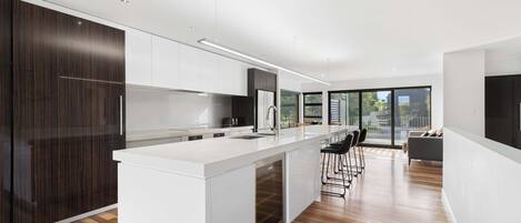 Coffee/tea maker, fridge, microwave, oven