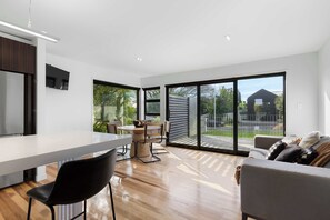 TV, offices