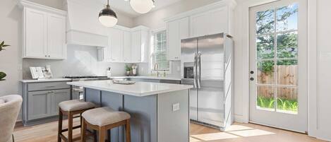 Jääkaappi, mikroaaltouuni, uuni, liesi