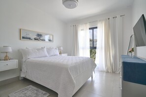 1 bedroom, iron/ironing board, WiFi - New! Stylish Poolside Retreat in Cap Cana (Cap Cana)