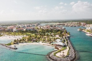 Beach - New! Stylish Poolside Retreat in Cap Cana (Cap Cana)