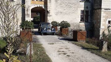 Third-party on-site parking