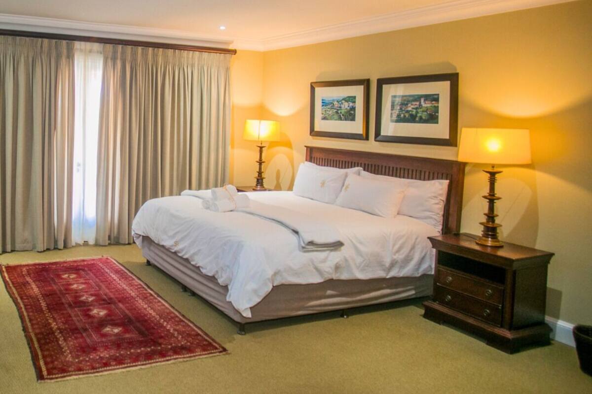 Superior Room | Desk, laptop workspace, blackout curtains, free WiFi