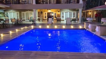 Piscine extérieure