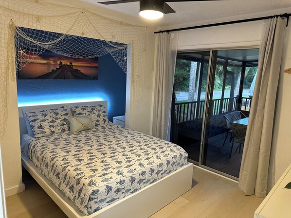 3 bedrooms, desk, free WiFi, bed sheets - The Salty Sandcastle / POOL / GAME ROOM / 3 bedroom / 3 miles to the beach (Port Orange)