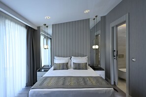 ห้องเอลีทสวีท, วิวเมือง | เครื่องนอนระดับพรีเมียม, เตียง Select Comfort, มินิบาร์ฟรีบางอย่าง