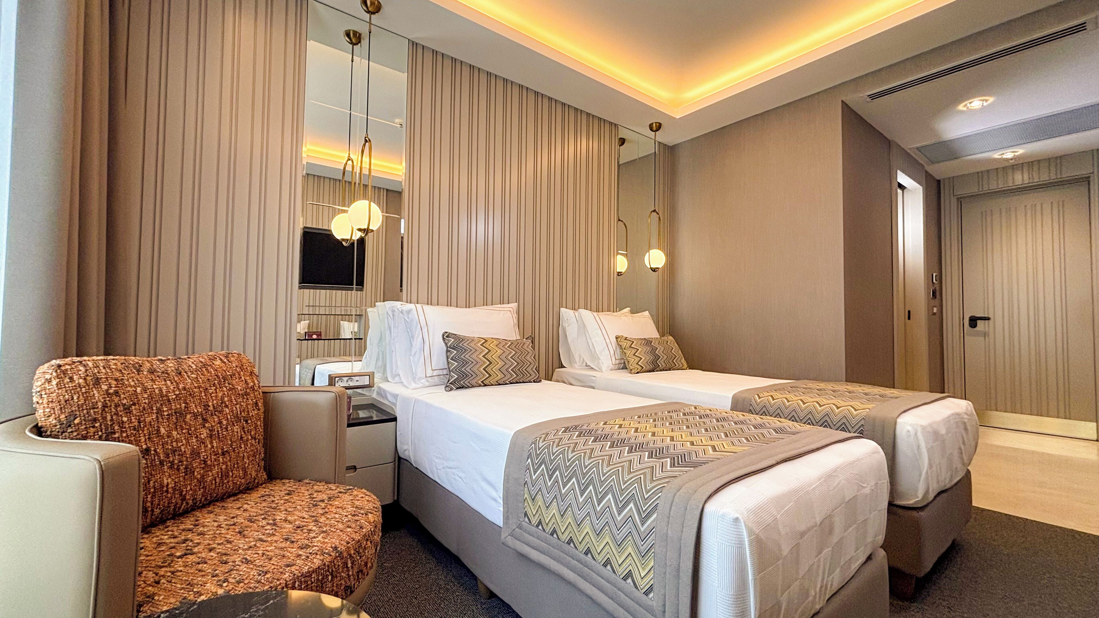 Phòng Tiêu chuẩn | Bộ đồ giường cao cấp, minibar với thức ăn, đồ uống miễn phí 