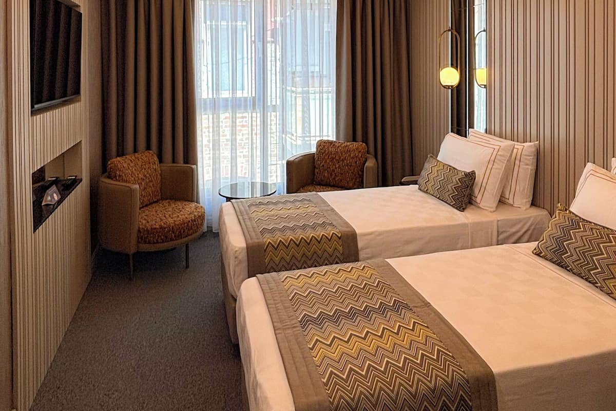 Standard Room | Premium bedding, free minibar items, in-room safe, blackout curtains