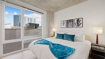 Traditional Apartment, City View | Iron/ironing board, free WiFi, wheelchair access