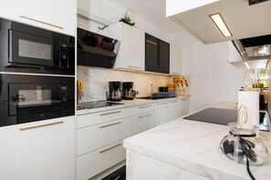Cozy nest 7 | Cuisine privée | Lave-vaisselle, vaisselle et ustensiles