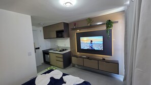 Departamento clásico, vista a la playa | Espacio para trabajar con laptop y wifi gratis