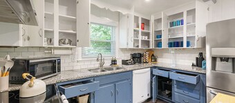 Pet-friendly 5BR w/ yard, fire pit & games