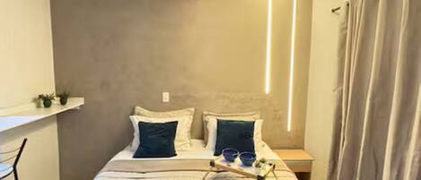 1 chambre, fer et planche à repasser, Wi-Fi, draps fournis